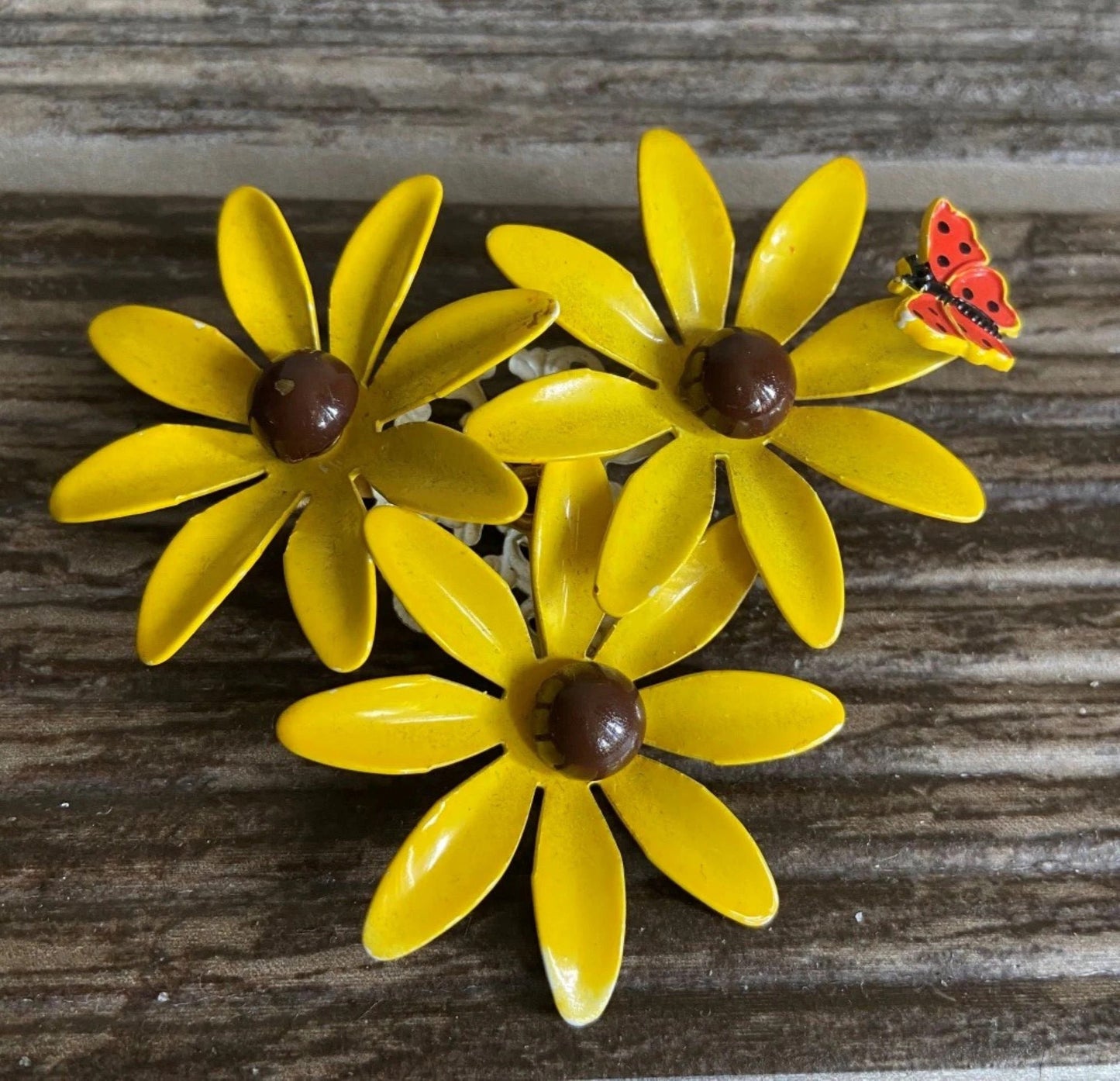 Vintage Lady Bug on Daisy Brooch